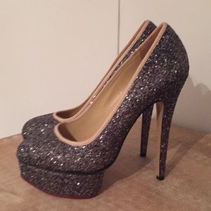 Priscilla dark silver glitter